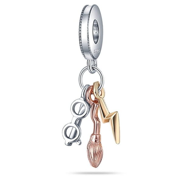 berloque charm culos vassoura e raio  prata 925
